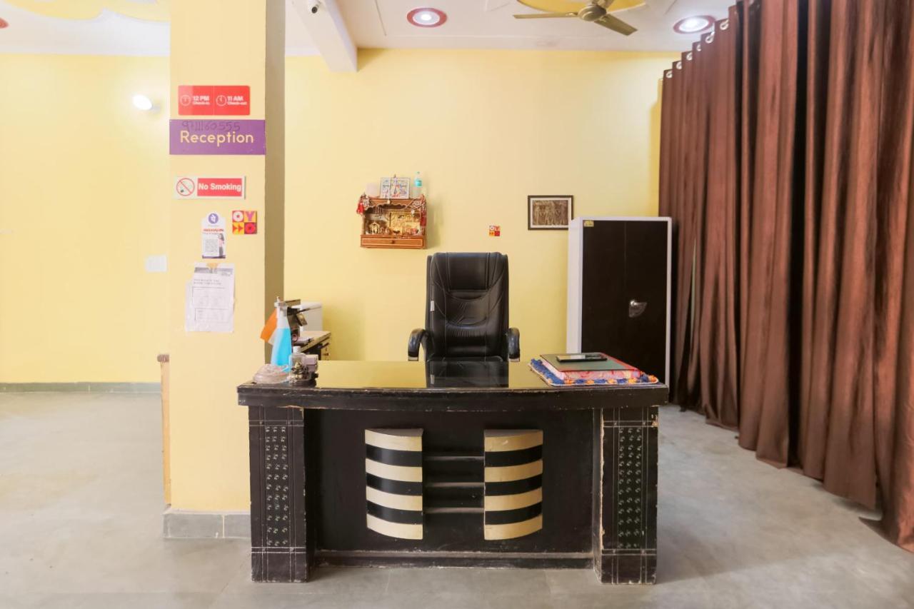 Spot On Main View Guest House Near Leisure Valley Park Gurgaon Exterior foto