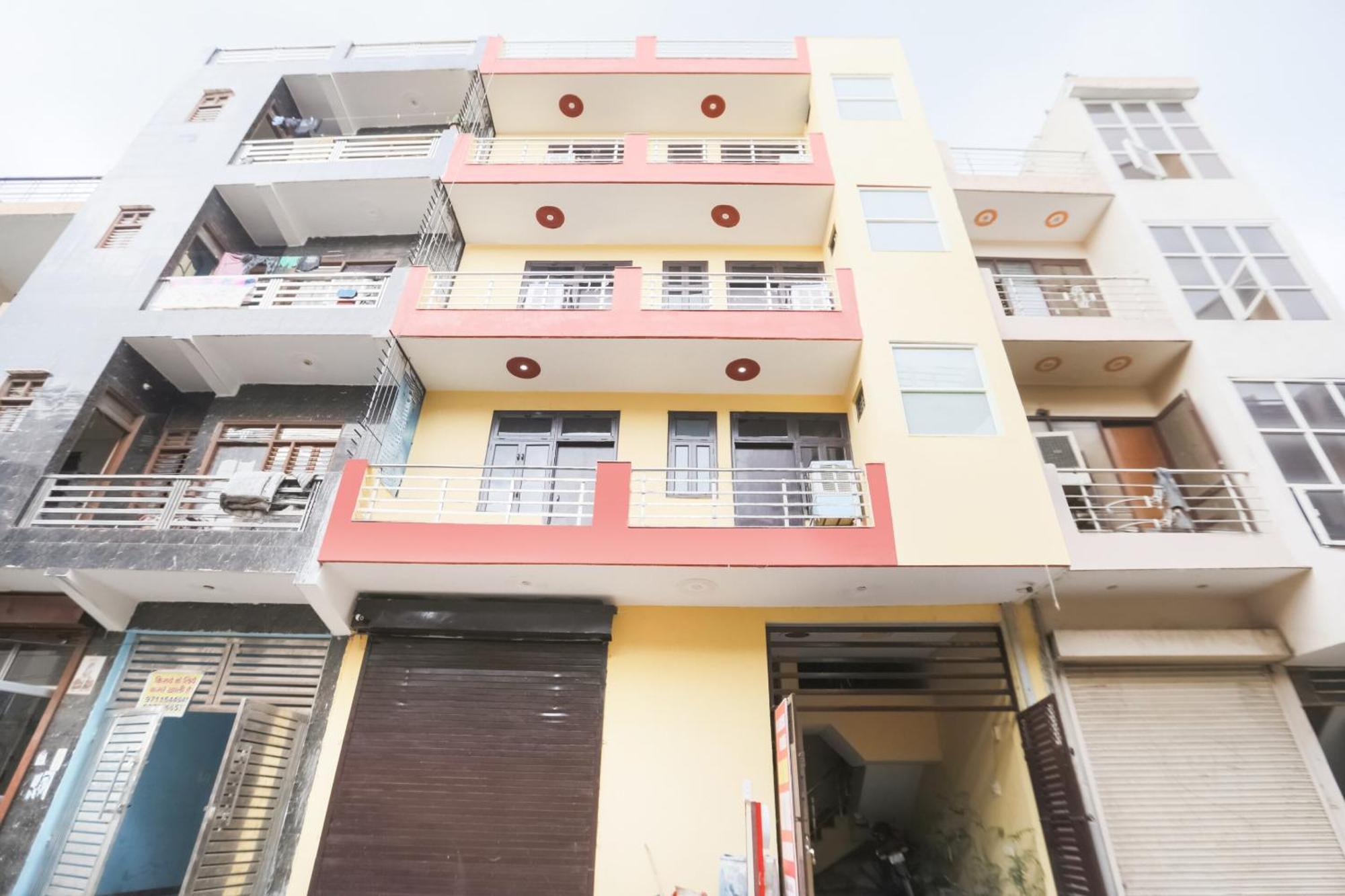 Spot On Main View Guest House Near Leisure Valley Park Gurgaon Exterior foto